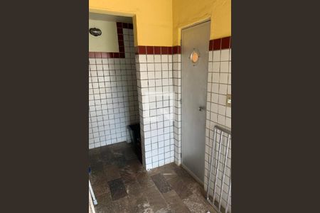 Casa de condomínio à venda com 282m², 3 quartos e 3 vagasSauna e Chuveirão