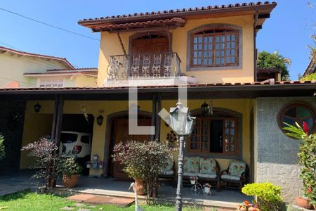 Casa de condomínio à venda com 282m², 3 quartos e 3 vagasÁrea Externa