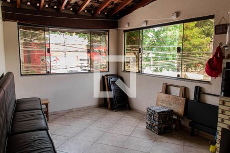 Casa à venda com 160m², 2 quartos e 1 vagaVaranda