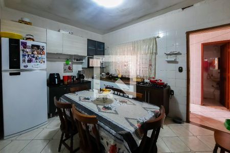 Casa à venda com 98m², 2 quartos e 2 vagas Casa à venda com 98m², 2 quartos e 2 vagasCozinha