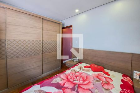 Casa à venda com 98m², 2 quartos e 2 vagas Casa à venda com 98m², 2 quartos e 2 vagasQuarto 2