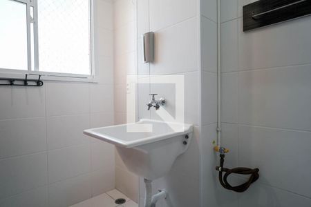 Área de serviço de apartamento para alugar com 2 quartos, 41m² em Vila Penteado, São Paulo