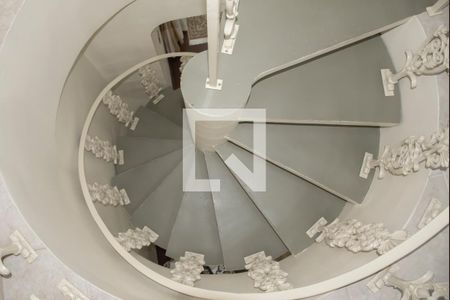 Apartamento à venda com 412m², 6 quartos e 4 vagas Apartamento à venda com 412m², 6 quartos e 4 vagasAcesso ao 2° Andar