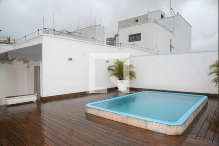 Apartamento à venda com 412m², 6 quartos e 4 vagas Apartamento à venda com 412m², 6 quartos e 4 vagasDeck/Piscina