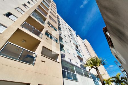 Apartamento à venda com 75m², 2 quartos e 2 vagas Apartamento à venda com 75m², 2 quartos e 2 vagasFachada