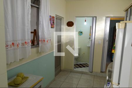 Casa de condomínio à venda com 240m², 4 quartos e 5 vagasCozinha da Edicula 