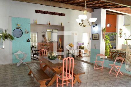 Casa de condomínio à venda com 240m², 4 quartos e 5 vagasTerraço Gourmet 