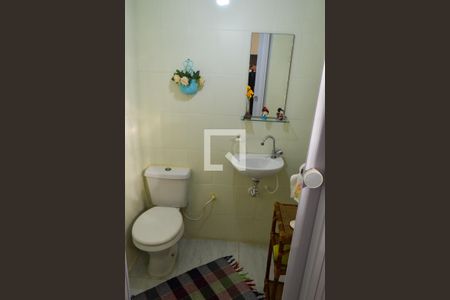 Casa de condomínio à venda com 240m², 4 quartos e 5 vagasLavabo da Edicula 