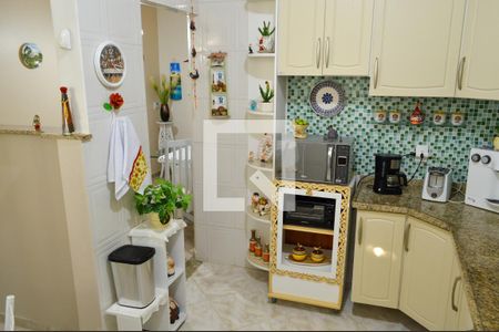 Casa de condomínio à venda com 240m², 4 quartos e 5 vagasCozinha