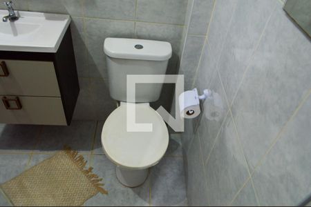 Casa de condomínio à venda com 240m², 4 quartos e 5 vagasBanheiro da Suíte