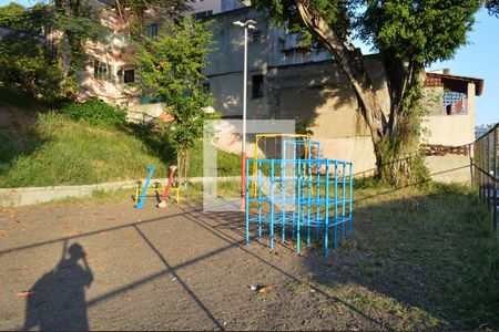 Casa de condomínio à venda com 240m², 4 quartos e 5 vagasÁrea comum - Playground