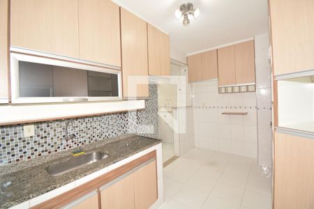 Apartamento à venda com 77m², 2 quartos e 1 vagaCozinha - Armários