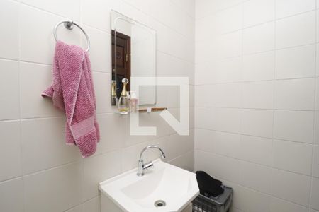 Casa à venda com 360m², 3 quartos e 4 vagasBanheiro de serviço