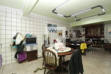 Casa à venda com 360m², 3 quartos e 4 vagasSalão ou escritório