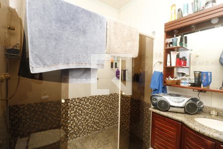 Casa à venda com 360m², 3 quartos e 4 vagasBanheiro da Suíte