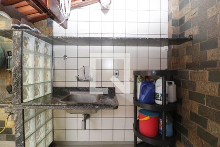 Casa à venda com 360m², 3 quartos e 4 vagasQuintal