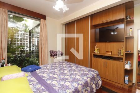 Casa à venda com 360m², 3 quartos e 4 vagasQuarto 1 - Suíte