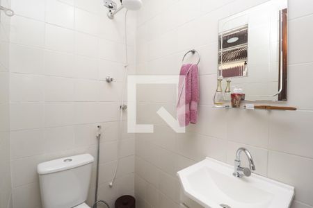 Casa à venda com 360m², 3 quartos e 4 vagasBanheiro de serviço