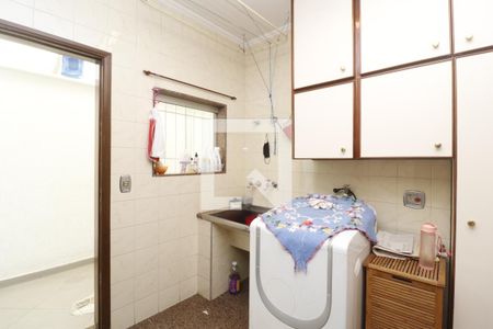 Casa à venda com 360m², 3 quartos e 4 vagasÁrea de Serviço