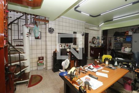 Casa à venda com 360m², 3 quartos e 4 vagasSalão ou escritório