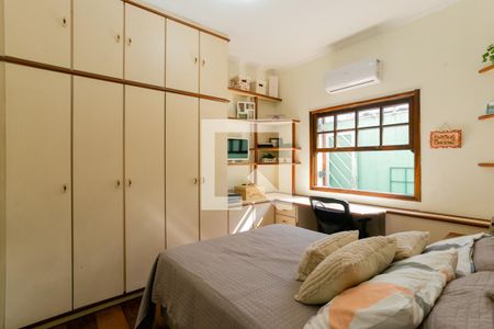 Casa à venda com 249m², 4 quartos e 2 vagasSuíte 2