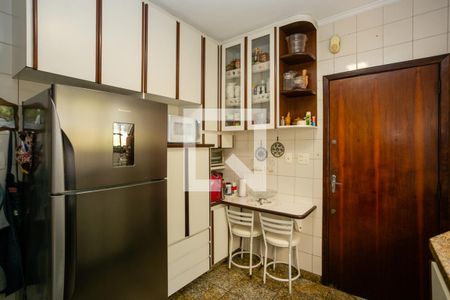 Casa à venda com 249m², 4 quartos e 2 vagasCozinha