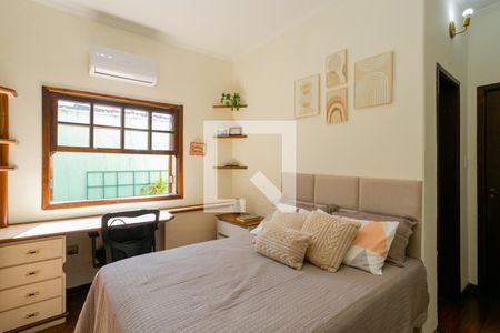 Casa à venda com 249m², 4 quartos e 2 vagasSuíte 2