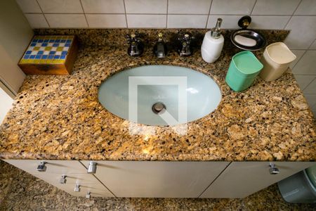 Casa à venda com 249m², 4 quartos e 2 vagasBanheiro da Suíte 1