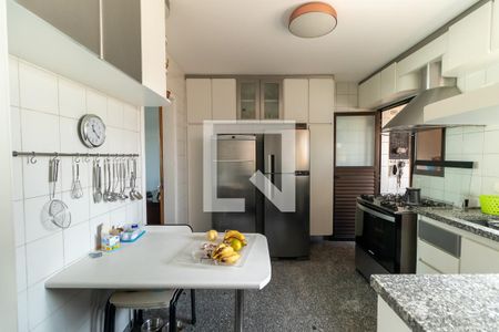 Apartamento à venda com 148m², 3 quartos e 3 vagas Apartamento à venda com 148m², 3 quartos e 3 vagasCozinha