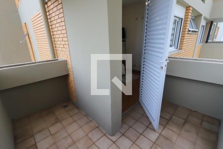 Apartamento à venda com 219m², 4 quartos e 4 vagas Apartamento à venda com 219m², 4 quartos e 4 vagasSacada