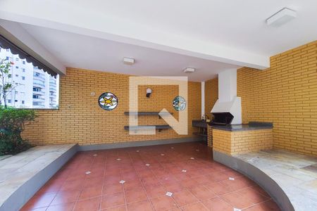 Apartamento à venda com 219m², 4 quartos e 4 vagas Apartamento à venda com 219m², 4 quartos e 4 vagasÁrea comum - Churrasqueira