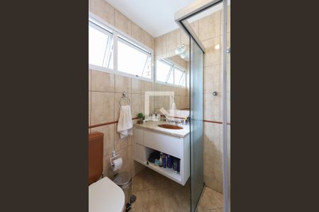 Apartamento à venda com 219m², 4 quartos e 4 vagas Apartamento à venda com 219m², 4 quartos e 4 vagasBanheiro da Suíte 2