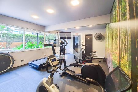 Apartamento à venda com 219m², 4 quartos e 4 vagas Apartamento à venda com 219m², 4 quartos e 4 vagasAcademia