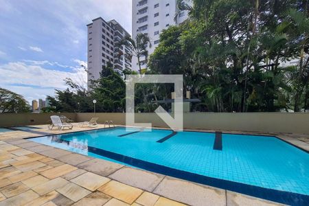 Apartamento à venda com 219m², 4 quartos e 4 vagas Apartamento à venda com 219m², 4 quartos e 4 vagasÁrea comum - Piscina