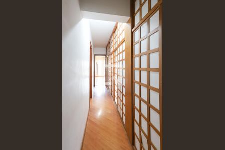 Apartamento à venda com 219m², 4 quartos e 4 vagas Apartamento à venda com 219m², 4 quartos e 4 vagasCorredor