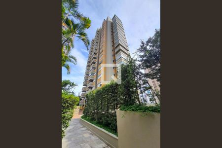 Apartamento à venda com 219m², 4 quartos e 4 vagas Apartamento à venda com 219m², 4 quartos e 4 vagasFachada