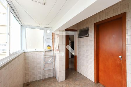 Apartamento à venda com 219m², 4 quartos e 4 vagas Apartamento à venda com 219m², 4 quartos e 4 vagasLavanderia