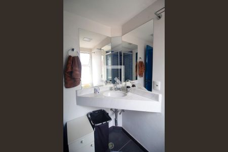 Apartamento para alugar com 56m², 1 quarto e 2 vagas Apartamento para alugar com 56m², 1 quarto e 2 vagasBanheiro da Suíte