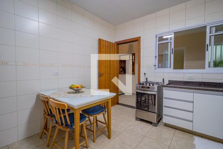 Casa à venda com 280m², 3 quartos e 3 vagas Casa à venda com 280m², 3 quartos e 3 vagasCozinha