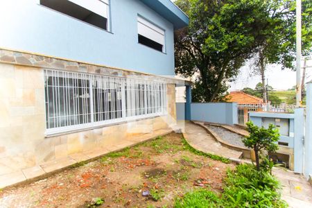 Casa à venda com 192m², 3 quartos e 2 vagas Casa à venda com 192m², 3 quartos e 2 vagasQuintal