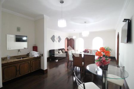 Casa à venda com 400m², 6 quartos e 4 vagasSala de Jantar