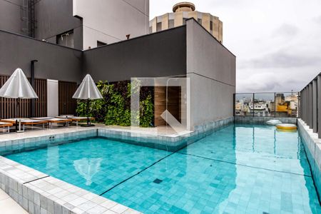 Studio à venda com 21m², 1 quarto e sem vaga Studio à venda com 21m², 1 quarto e sem vagaPiscina