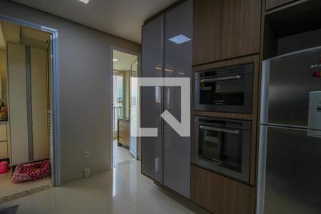 Apartamento à venda com 189m², 4 quartos e 3 vagas Apartamento à venda com 189m², 4 quartos e 3 vagasCozinha