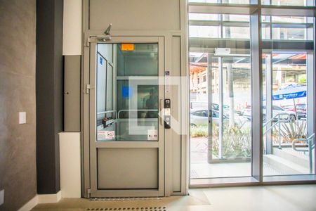 Studio à venda com 27m², 1 quarto e sem vaga Studio à venda com 27m², 1 quarto e sem vagaHall Social - Elevador para PCD