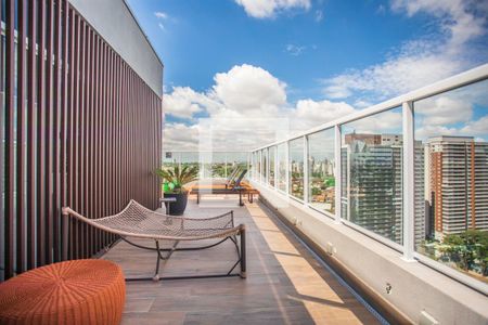 Studio à venda com 27m², 1 quarto e sem vaga Studio à venda com 27m², 1 quarto e sem vagaÁrea Comum - Roof Top