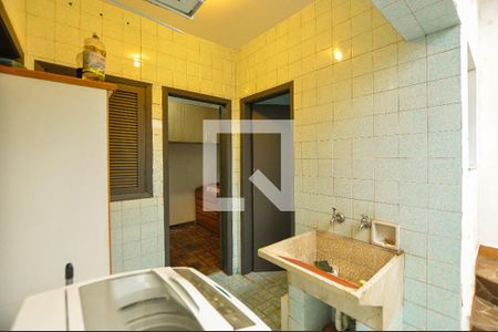 Casa à venda com 200m², 3 quartos e 5 vagasÁrea de Serviço