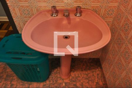 Casa à venda com 200m², 3 quartos e 5 vagasBanheiro 2