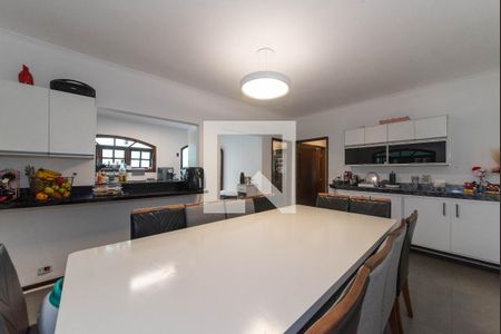 Casa à venda com 296m², 5 quartos e 5 vagas Casa à venda com 296m², 5 quartos e 5 vagasCopa