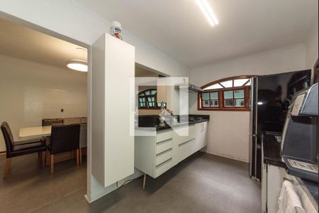 Casa à venda com 296m², 5 quartos e 5 vagas Casa à venda com 296m², 5 quartos e 5 vagasCozinha