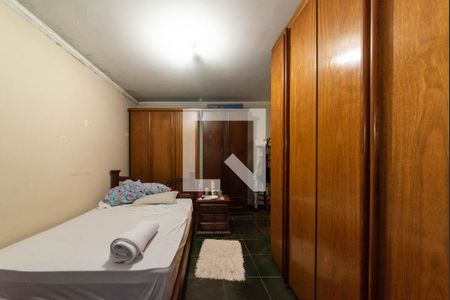 Casa à venda com 296m², 5 quartos e 5 vagas Casa à venda com 296m², 5 quartos e 5 vagasQuarto 2